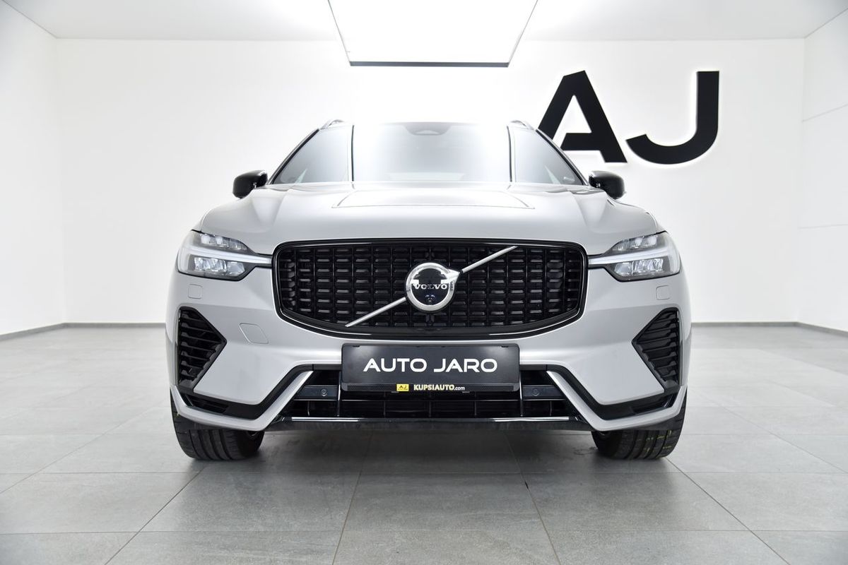 Volvo XC60 2.0 T6 R-Design eAWD A/T náhľad 2