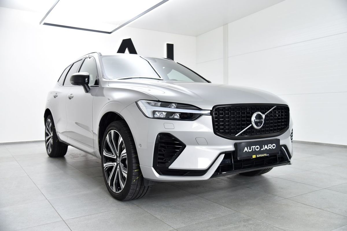 Volvo XC60 2.0 T6 R-Design eAWD A/T náhľad 3