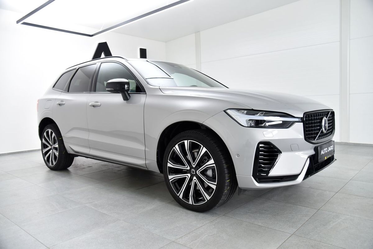 Volvo XC60 2.0 T6 R-Design eAWD A/T náhľad 4